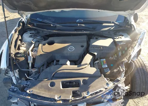 2015 Nissan Altima 2.5/2.5 S/2.5 Sl/2.5 Sv z USA, uszkodzony, nr VIN 1N4AL3AP5FN320246